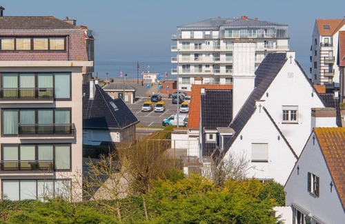 De Haan Villa | Cosy apartment in villa for 6 people with WIFI, TV, balcony and pets allowed