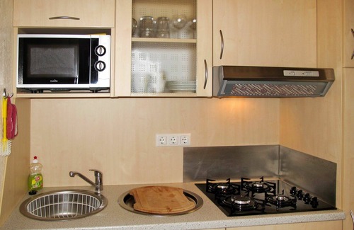 Bad Emstal House | Cosy apartment in villa for 4 guests with WIFI, pool, TV, terrace and pets allowed