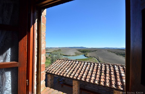Peccioli Villa | Cosy apartment in villa for 3 guests with WIFI, pool and panoramic view