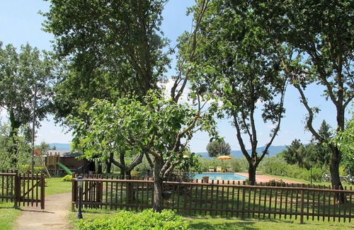 Pian di Sco House | Cosy apartment in villa for 6 people with WIFI, pool, TV, patio and parking