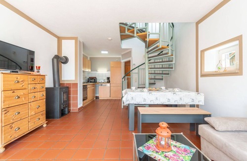 Zandt House | Cosy apartment in villa for 6 guests with WIFI, TV, terrace and pets allowed