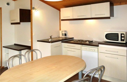 Beynat House | Cosy apartment in villa for 6 guests with pool, WIFI, TV, terrace and pets allowed