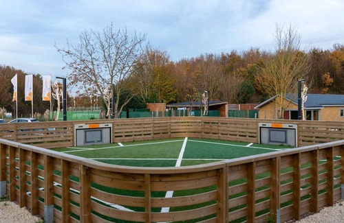 Linden House | Cosy apartment in villa for 4 guests with WIFI, TV, terrace and parking