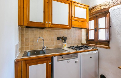 San Macario In Monte Villa | Cosy apartment in villa for 4 guests with pool, WIFI, TV, terrace and pets allowed