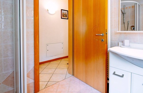 San Giovanni di Fassa House | Cosy apartment in villa for 4 guests with WIFI, TV, balcony, pets allowed and parking