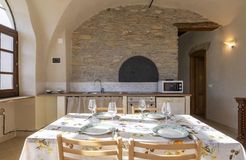 Novelli Apartment | Cosy apartment for 6 guests with pool, WIFI, TV, terrace, pets allowed and panoramic view