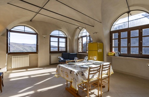 Novelli Apartment | Cosy apartment for 6 guests with pool, WIFI, TV, terrace, pets allowed and panoramic view
