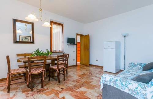 San Baronto Apartment | Cosy apartment with pool, WIFI, TV, balcony, pets allowed, panoramic view and parking