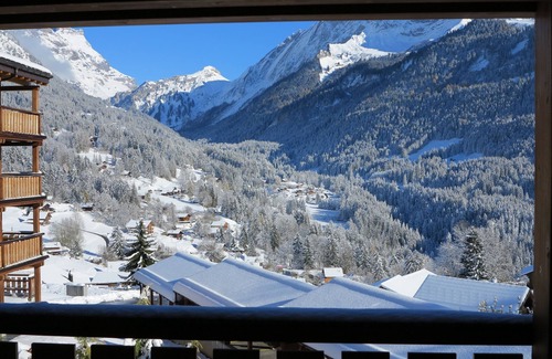 Barboleusaz Apartment | Cosy apartment with large terrace and magnificent view on mountains