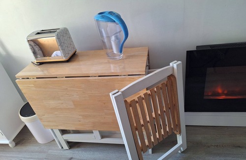 Axminster Apartment | Cosy Axminster Studio with Extra Beds