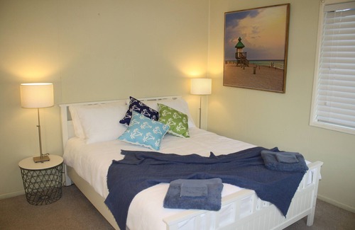 Woorim Cottage | 🏄 Cosy Beach House 🏖️ 300 metres to the Surf 🐬