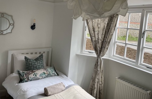 Southwold Cottage | Cosy Beach house in Southwold, sleeps 4, pet-friendly
