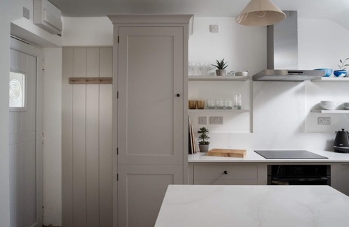 Porthleven House | Cosy Beach House on the Seafront, Porthleven