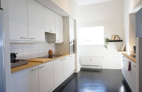 Antwerp Apartment | Cosy, bright & colorful penthouse with sunny terrace @ Antwerp city centre