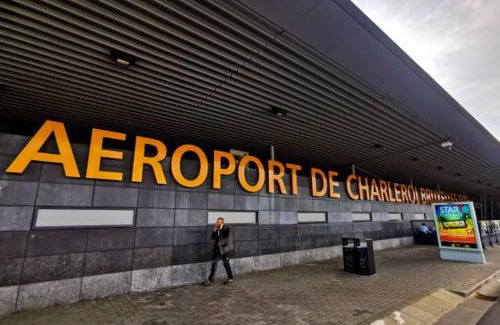 Charleroi Apartment | Cosy C centre-gare-aéroport