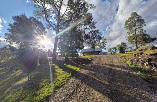 Broke Cabin | Cosy Cabin located in the Broke Valley approx 30 mins to Pokolbin & Wollombi