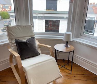 Heaton Apartment | Cosy Central Retreat