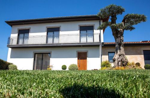 Barcelos Ski Chalet | Cosy Chalet in Várzea with Private Pool