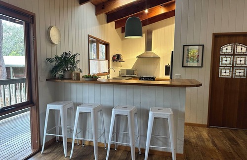 Aireys Inlet House | Cosy, charming beach house in gorgeous Aireys Inlet, just off the Great Ocean Rd