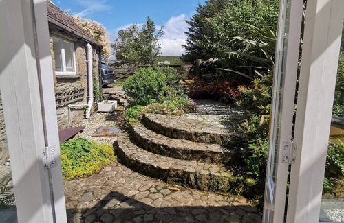 Monreith Cottage | Cosy, Coastal Retreat with Large Garden and Epic Sun Room