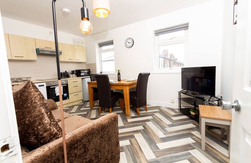 Swinton Apartment | Cosy & Compact Apartment in Swinton