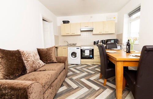 Swinton Apartment | Cosy & Compact Apartment in Swinton