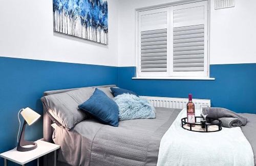 Enfield Highway Apartment | Cosy Contemporary Apartment - Brimsdown, Enfield