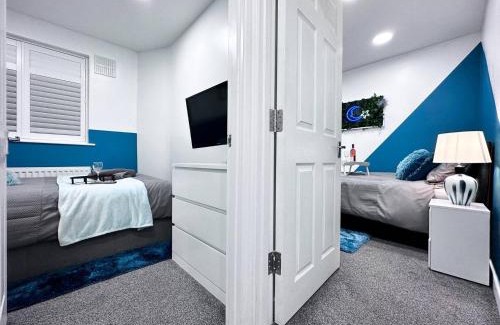 Enfield Highway Apartment | Cosy Contemporary Apartment - Brimsdown, Enfield