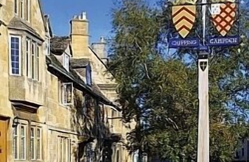 Chipping Campden Apartment | Cosy Cotswold retreat with log burner