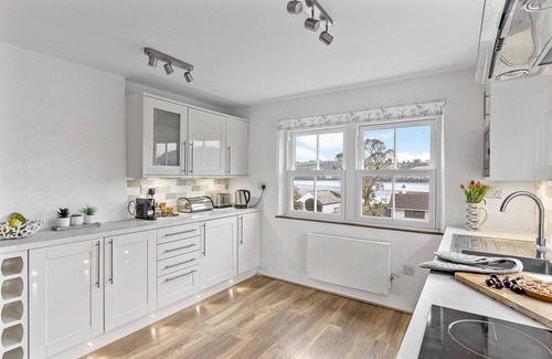 Mylor Churchtown House | Cosy Cottage 50m to creekside near Truro & Falmouth