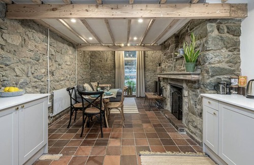 Dolgellau Cottage | Cosy Cottage Escape In North Wales With Log Burner