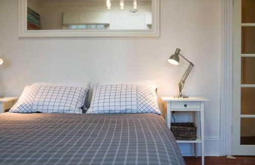 Pyrmont House | Cosy Cottage Funky ICC Darling Harbour Sydney