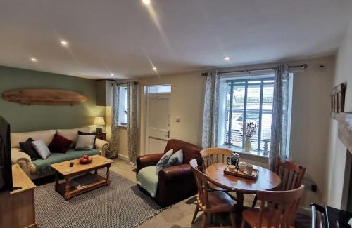 Littleham House | Cosy Cottage in a quaint village in North Devon.