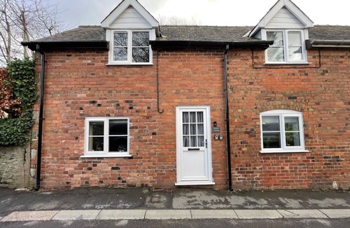Clun House | Cosy Cottage in Clun