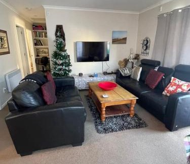 Miramar House | Cosy Cottage