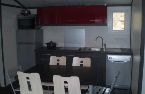 Saint-Gerons Ski Chalet | Cosy cottage with Jacuzzi, lake, fishing, hiking