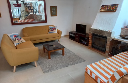 Obidos House | Cosy cottage with private courtyard. Very close to the medieval town, Obidos.