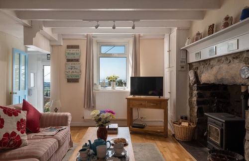 Llithfaen Cottage | Cosy Cottage With Stunning Views, Llŷn Peninsula