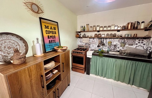 Riohacha House | Cosy double room ensuite bathroom. Central & 1min walk from the beach!