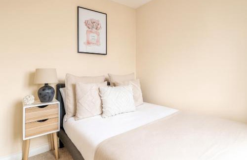 Wandsworth Apartment | Cosy Double Room in Southfields