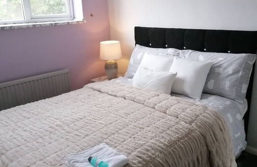 Great Billing House | Cosy double room with garden view