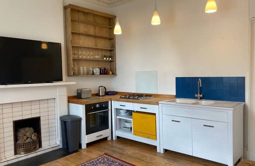 Tollcross Apartment | Cosy Edinburgh flat in city centre (Oldtown)
