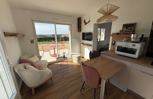 Castelnau-Tursan House | Cosy, elegant gite: a bubble of serenity