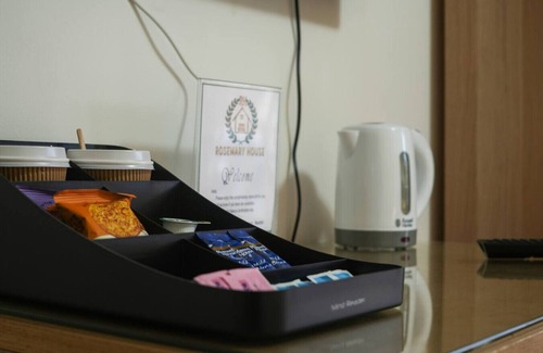 Doncaster House | Cosy Ensuite Room 1 (self check-in) Doncaster
