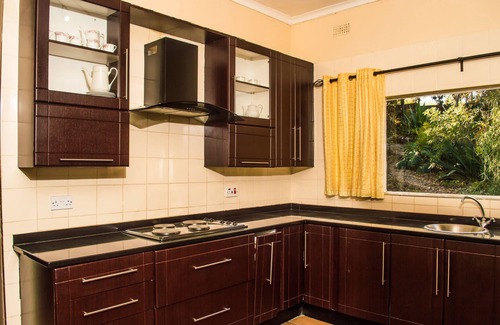 Harare House | Cosy Family Home in glen Lorne