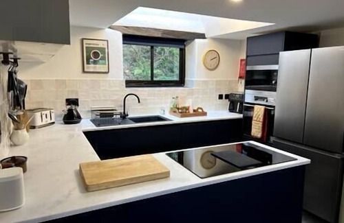 Tregony House | Cosy family home to explore the Roseland