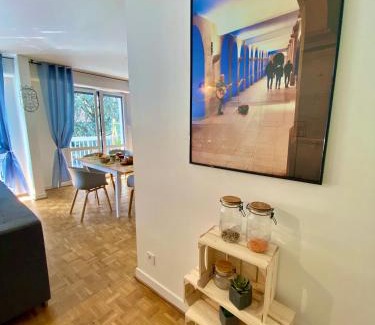 Centre Deux Apartment | Cosy Flat 2V6