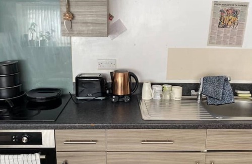 Offerton Apartment | Cosy full apartment 1 bed & 2 sofa beds Stockport