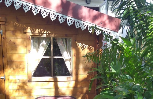 Basse Vallee Cabin | Cosy garden hut