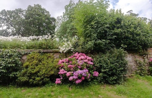 Le Grippon House | Cosy gîte with tennis court 15 minutes from the sea (Baie du Mont St Michel)